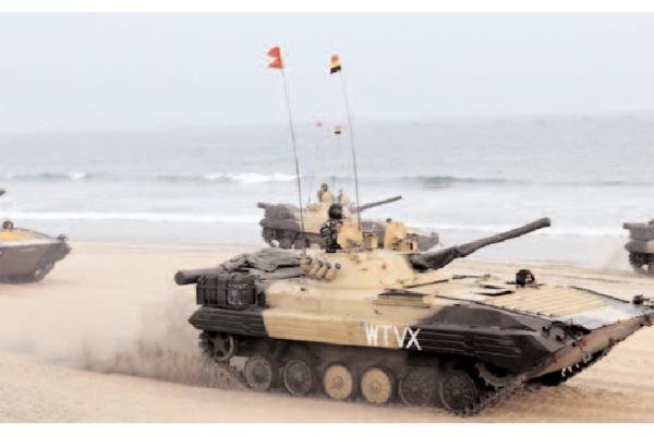 సాగర తీరంలో సందడి